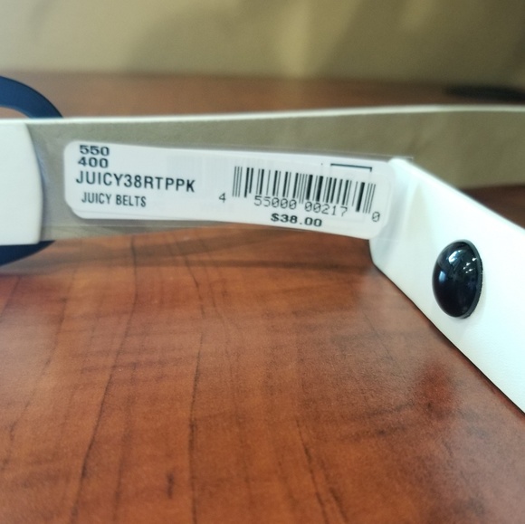 Juicy Couture White Belt w/ Black Enamel Rivets S - Picture 8 of 8